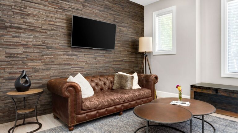 Home Office Remodels: Creating Productive Spaces for Remote Work